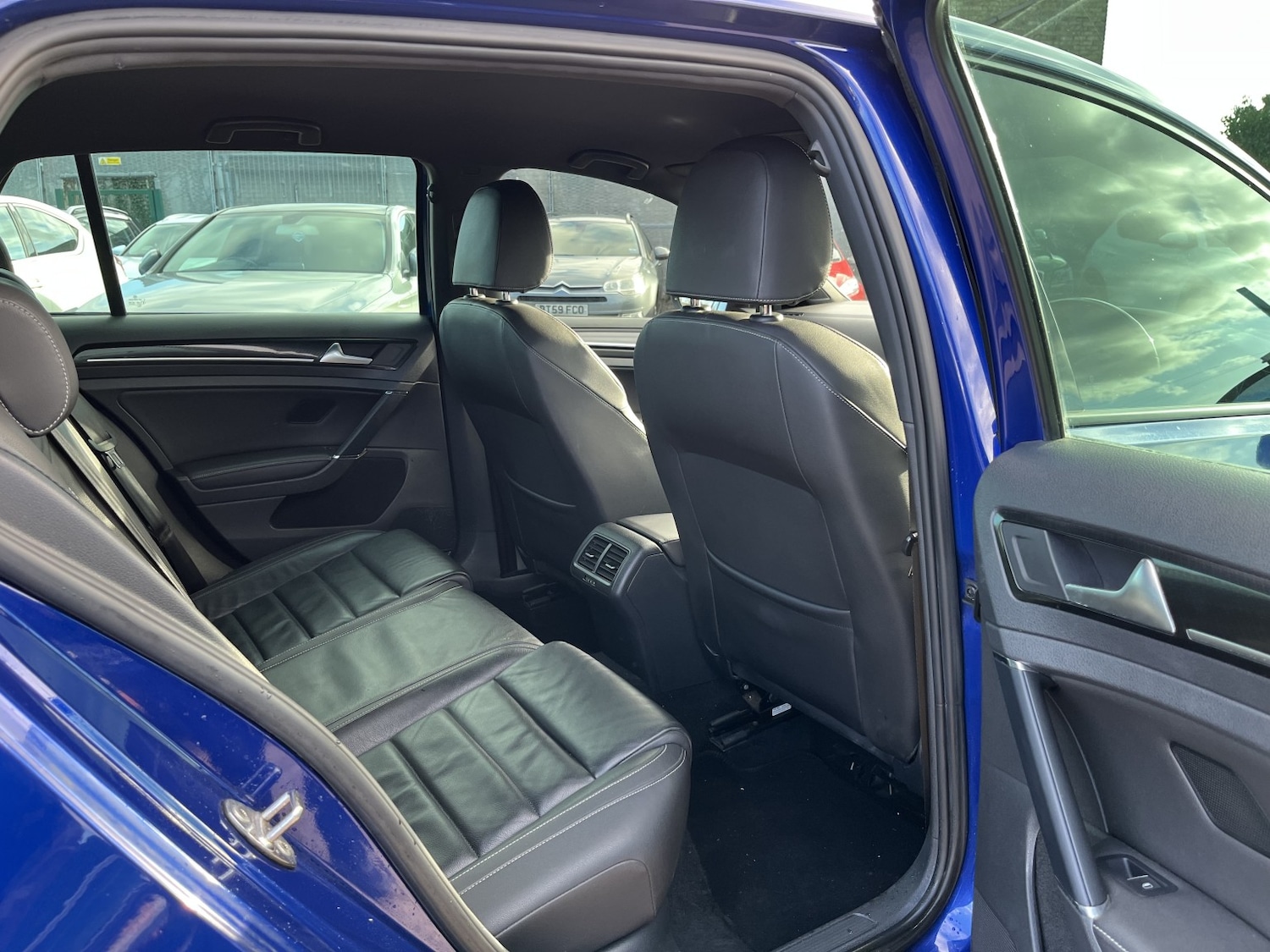 Used Volkswagen Golf 2016 for sale - 77729600: Photo 20