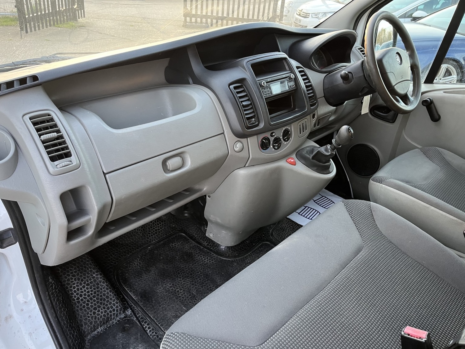 Used Vauxhall Vivaro 2014 for sale - 77961975: Photo 11