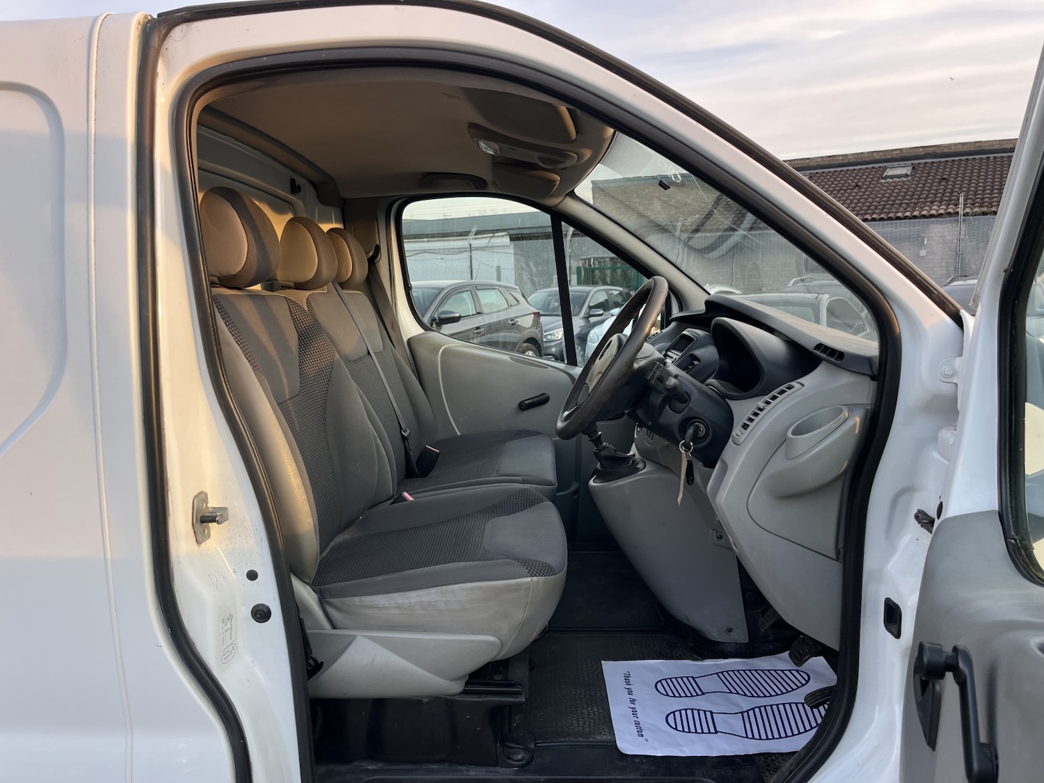 Used Vauxhall Vivaro 2014 for sale - 77961975: Photo 13