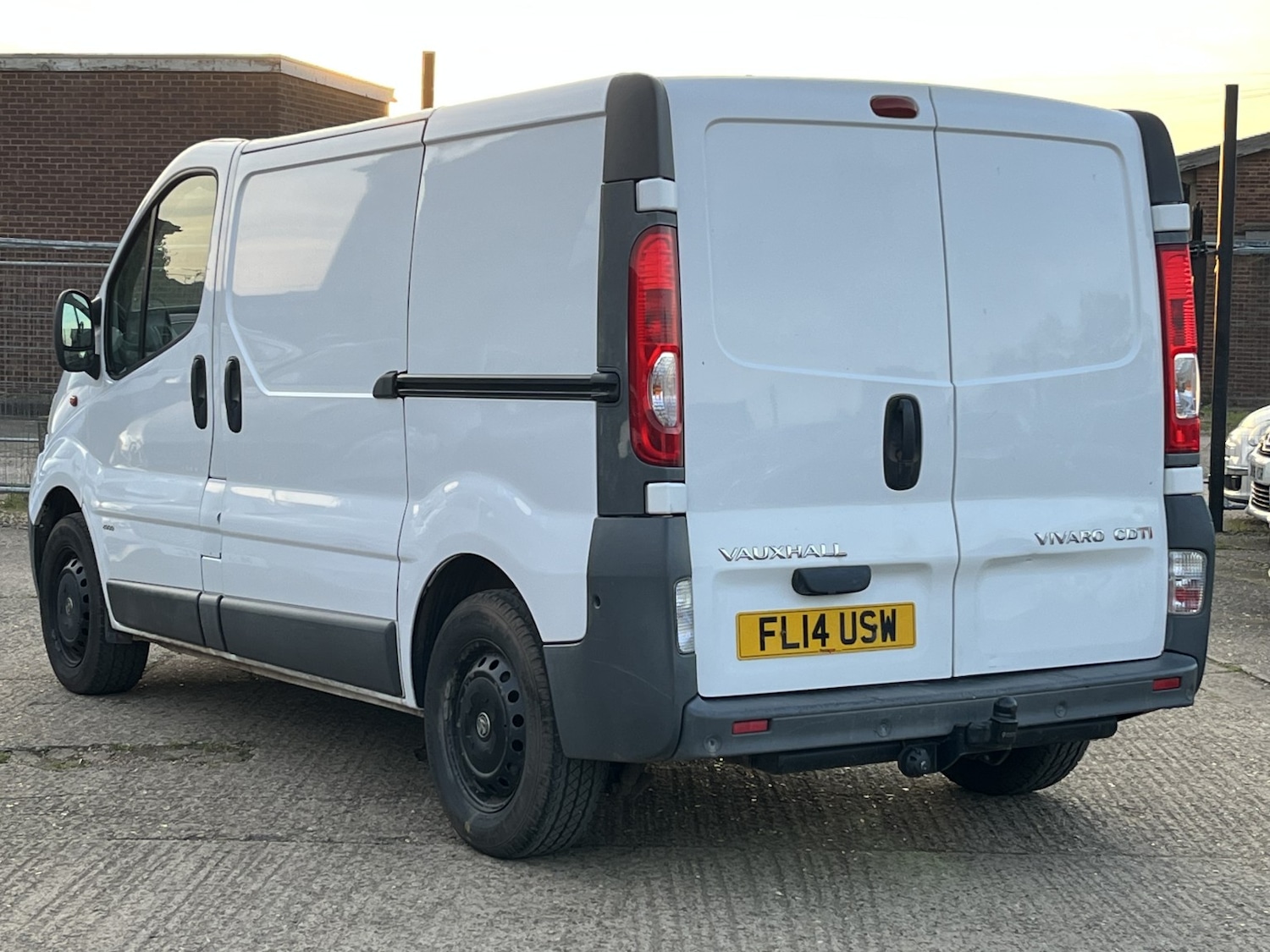 Used Vauxhall Vivaro 2014 for sale - 77961975: Photo 4