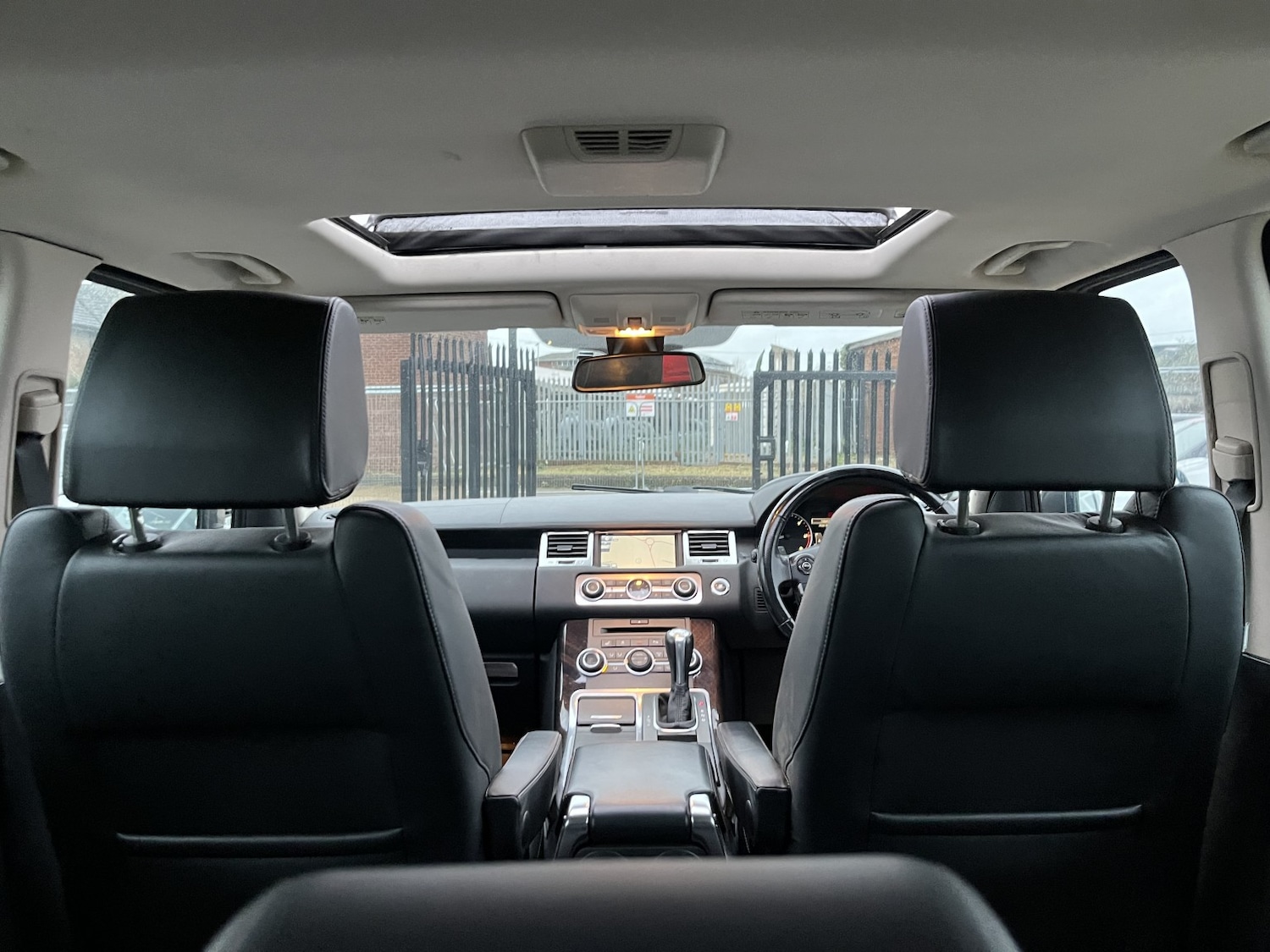 Used Land Rover Range Rover Sport 2010 for sale - 76791560: Photo 18