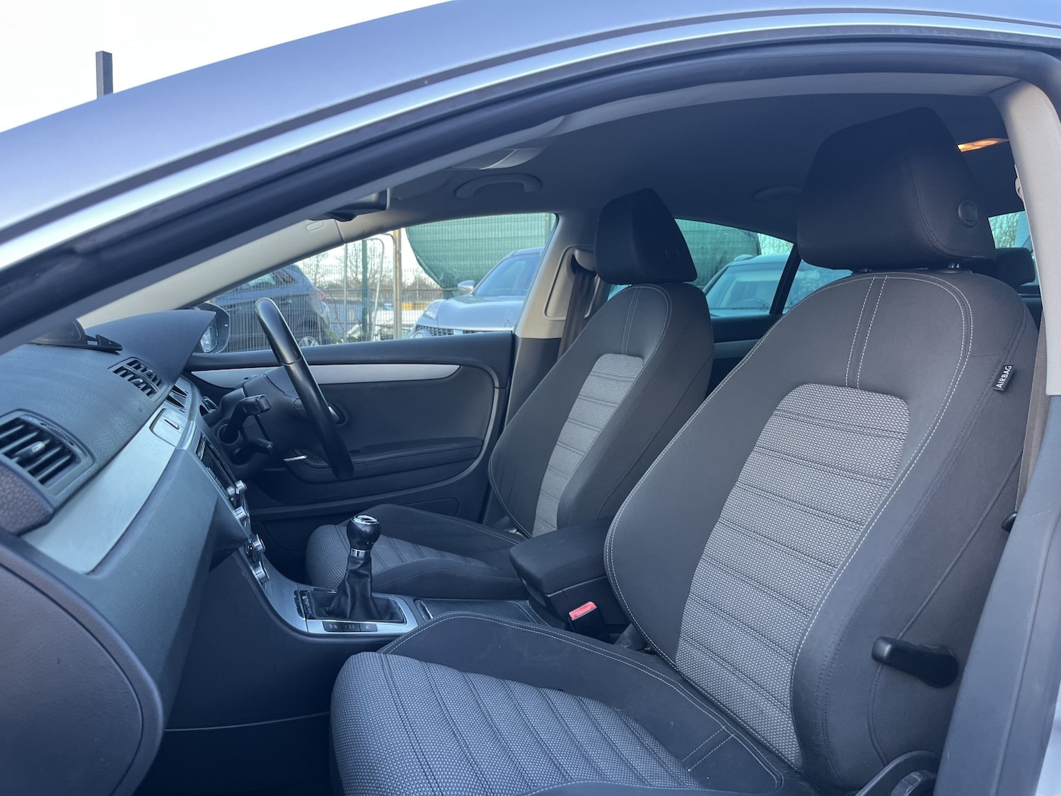 Used Volkswagen Passat 2009 for sale - 77135883: Photo 16