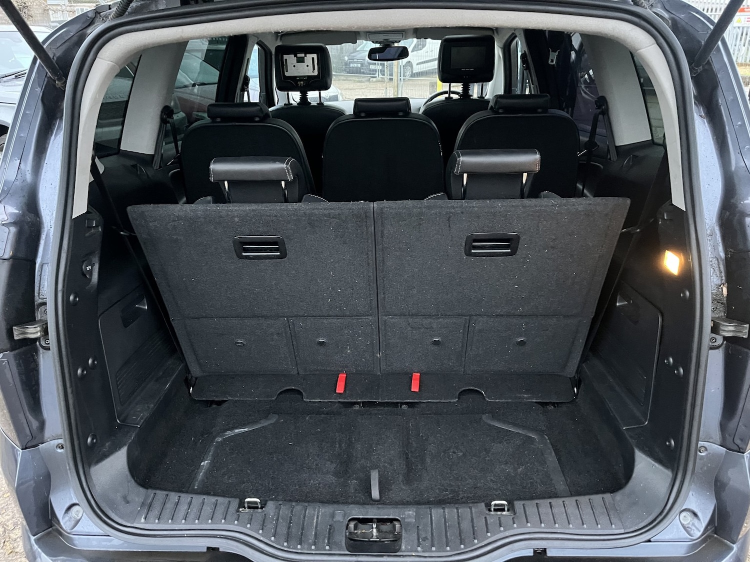 Used Ford S-Max 2009 for sale - 77167779: Photo 24