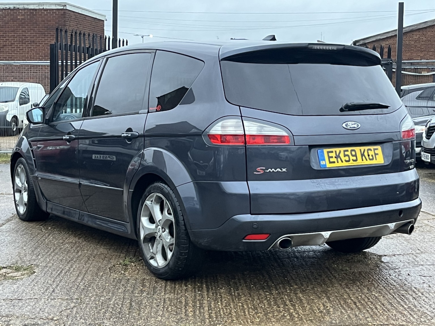 Used Ford S-Max 2009 for sale - 77167779: Photo 4