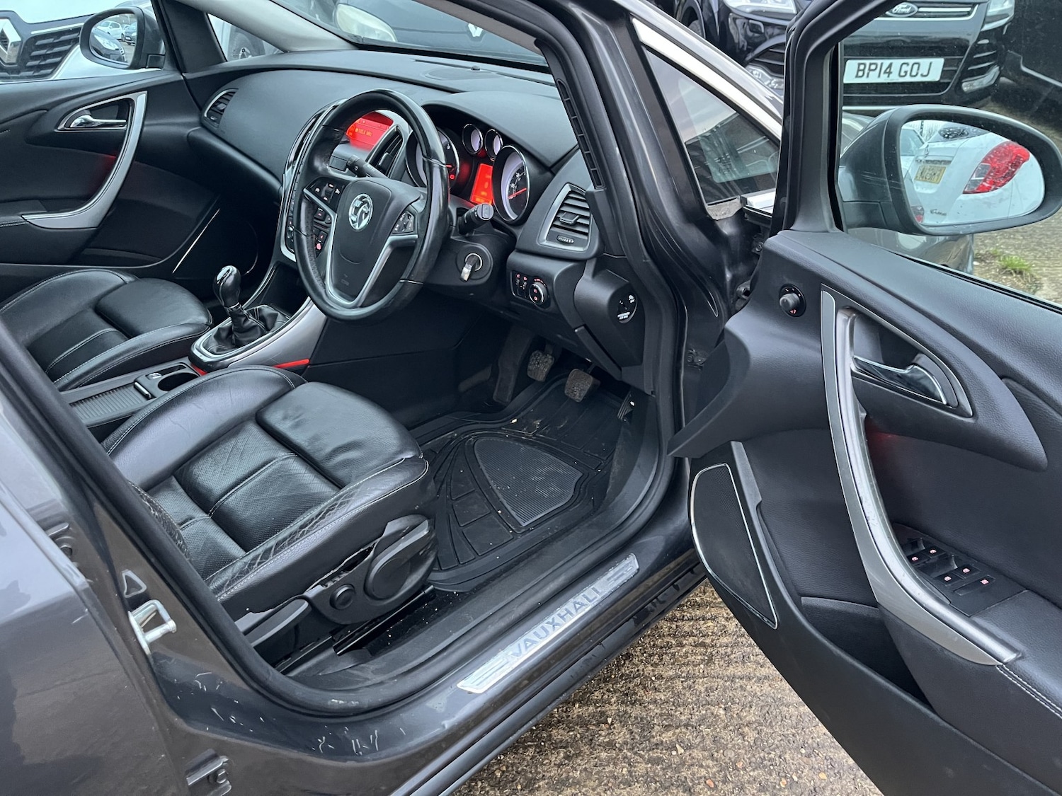 Used Vauxhall Astra 2011 for sale - 76571217: Photo 11