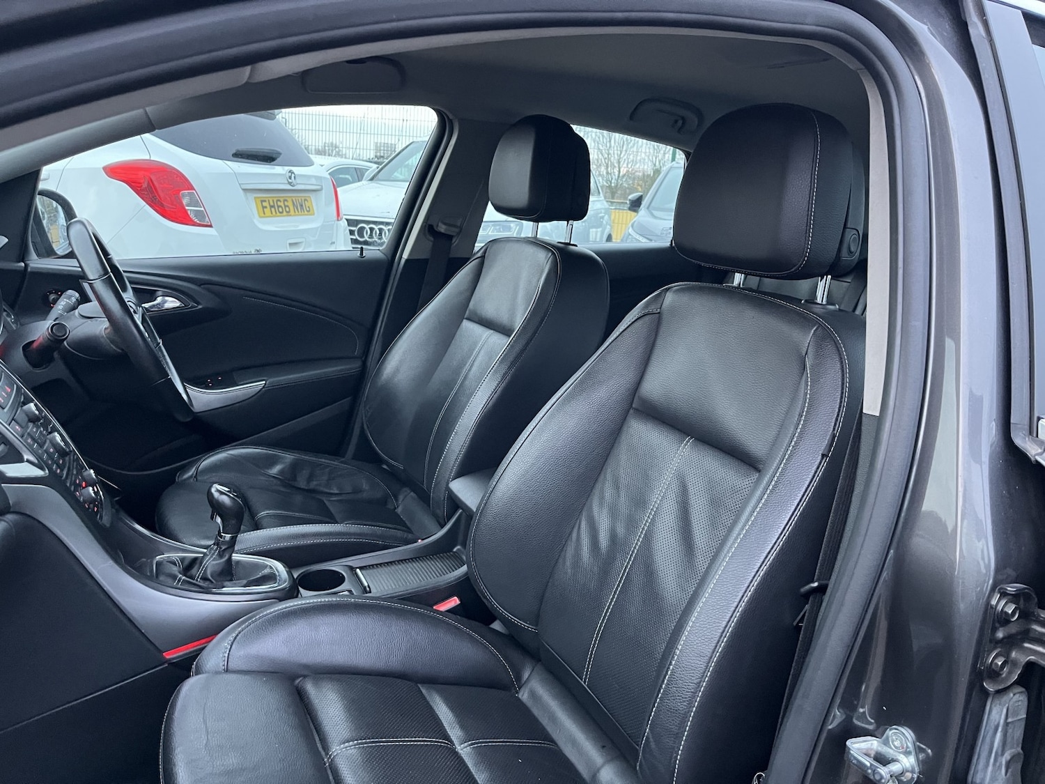 Used Vauxhall Astra 2011 for sale - 76571217: Photo 12