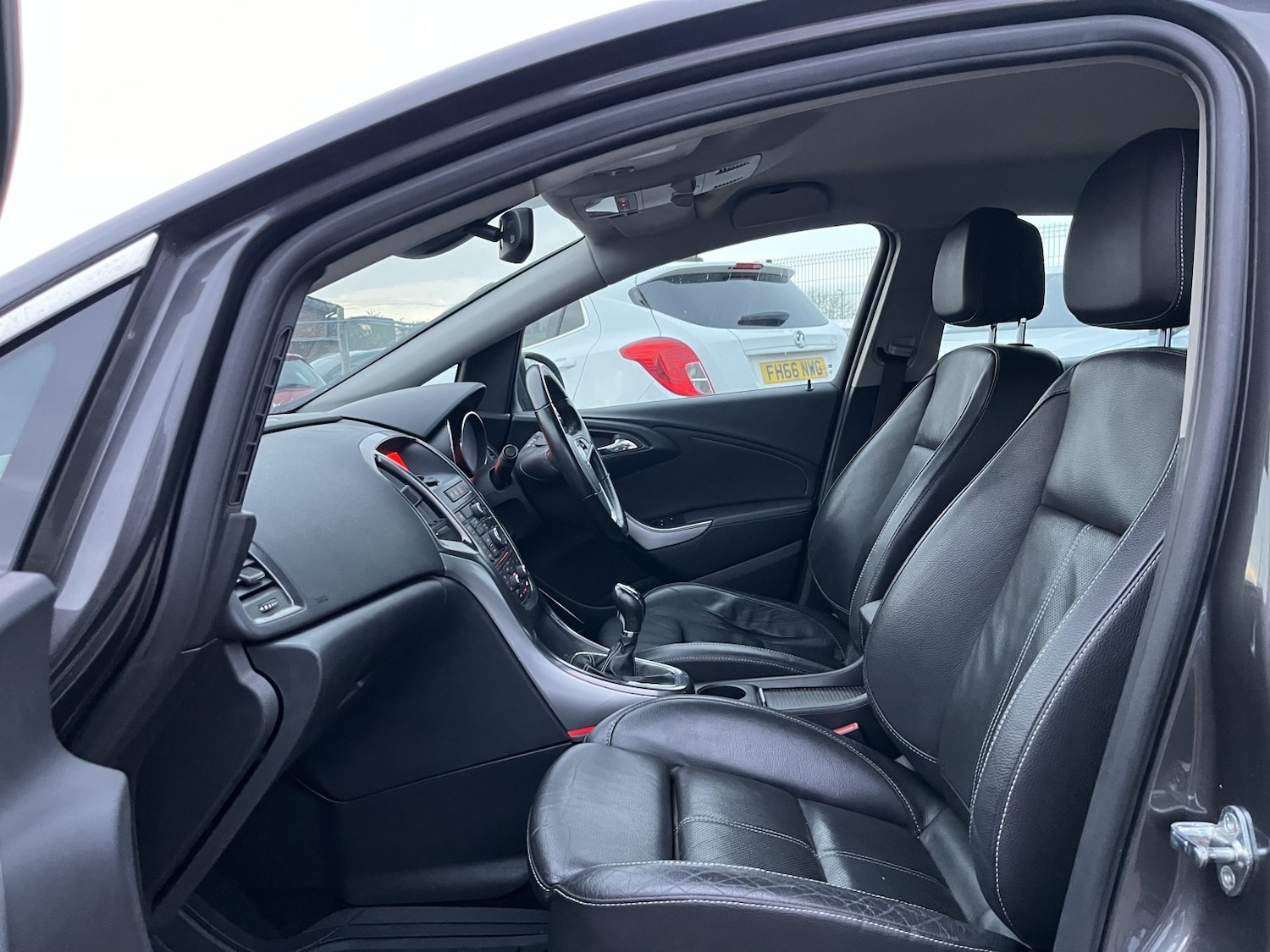 Used Vauxhall Astra 2011 for sale - 76571217: Photo 14