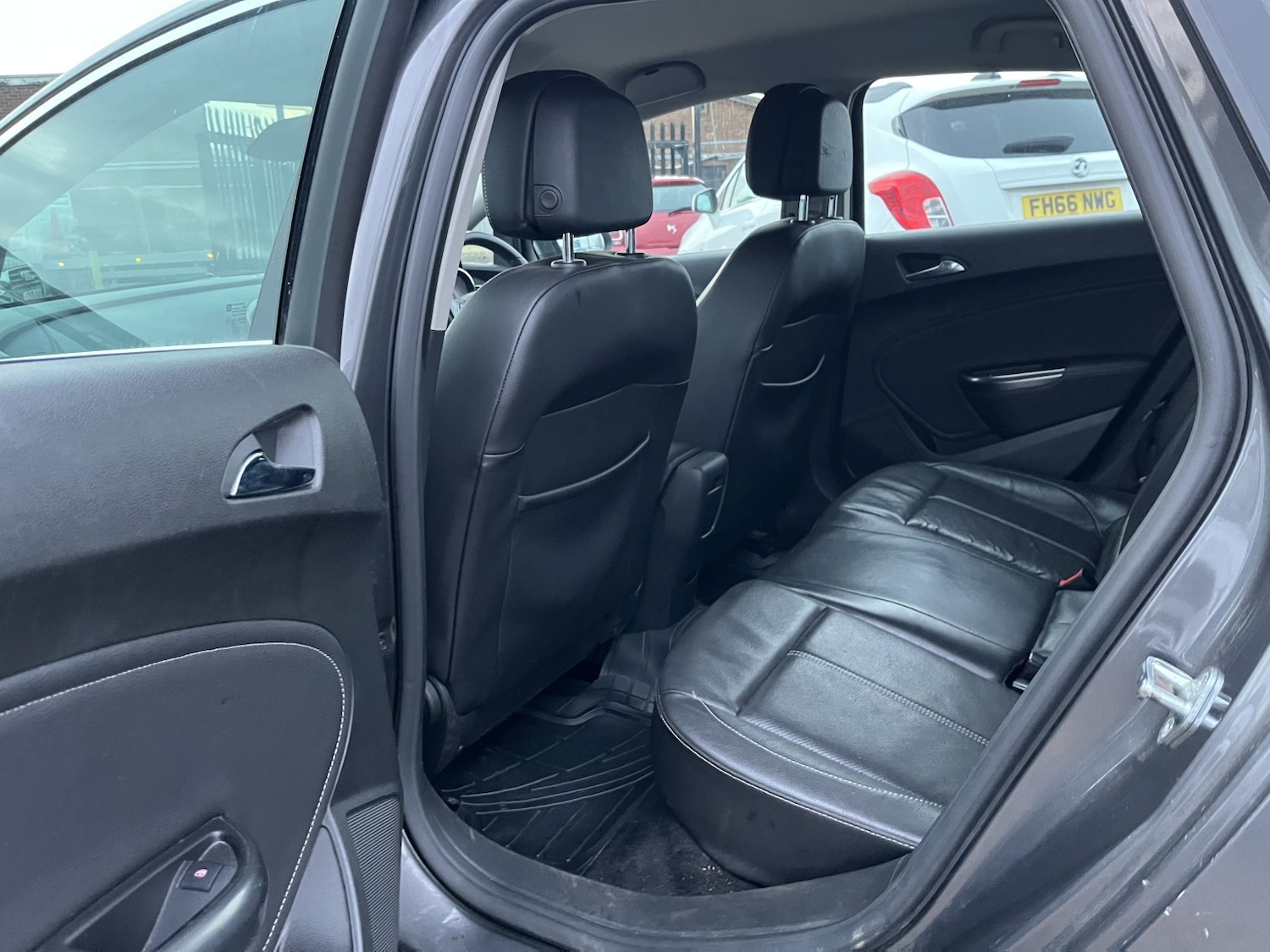 Used Vauxhall Astra 2011 for sale - 76571217: Photo 16