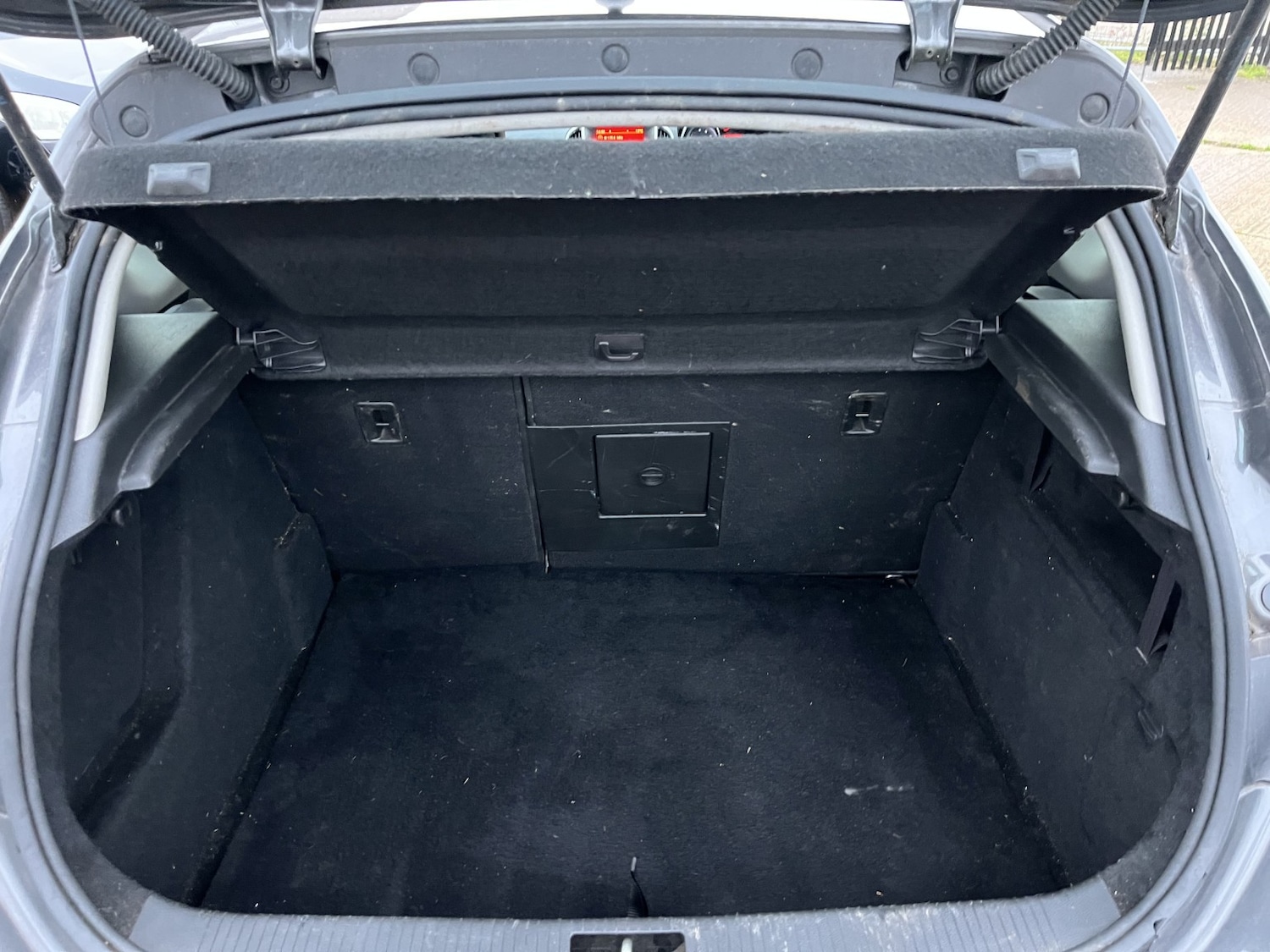 Used Vauxhall Astra 2011 for sale - 76571217: Photo 18