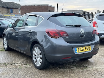 Used Vauxhall Astra 2011 for sale - 76571217: Photo