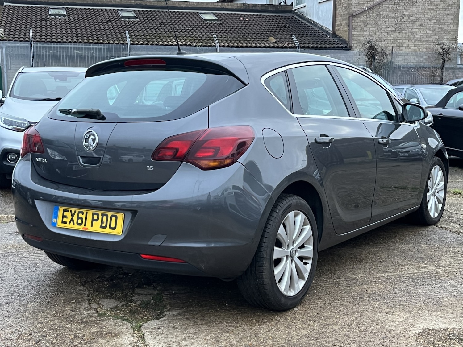 Used Vauxhall Astra 2011 for sale - 76571217: Photo 4