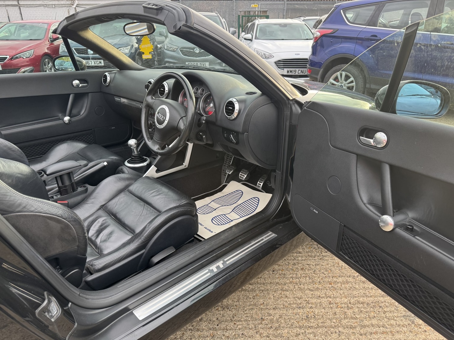 Used Audi TT 2002 for sale - 76799307: Photo 13