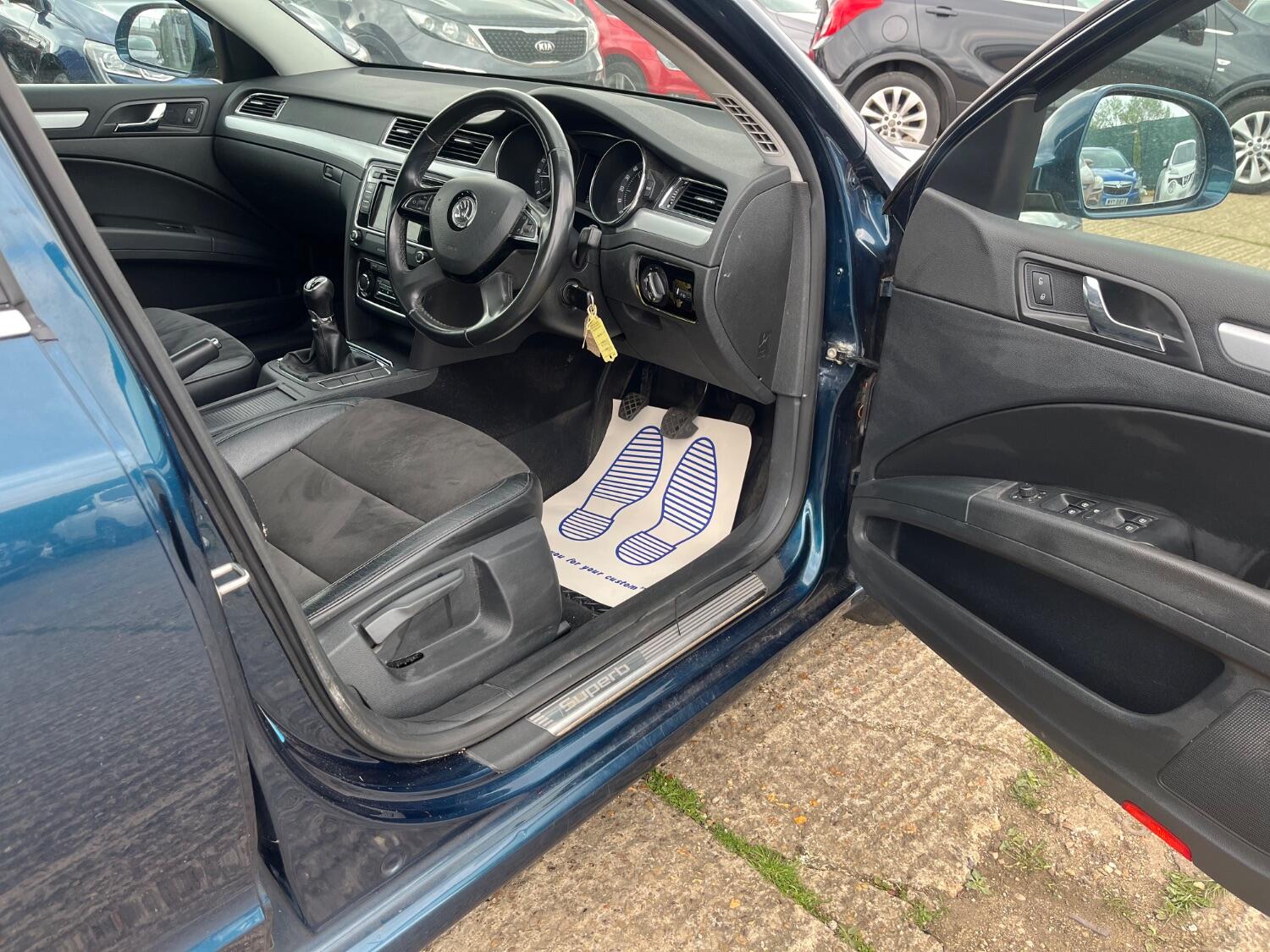 Used Skoda Superb 2014 for sale - 76794656: Photo 15