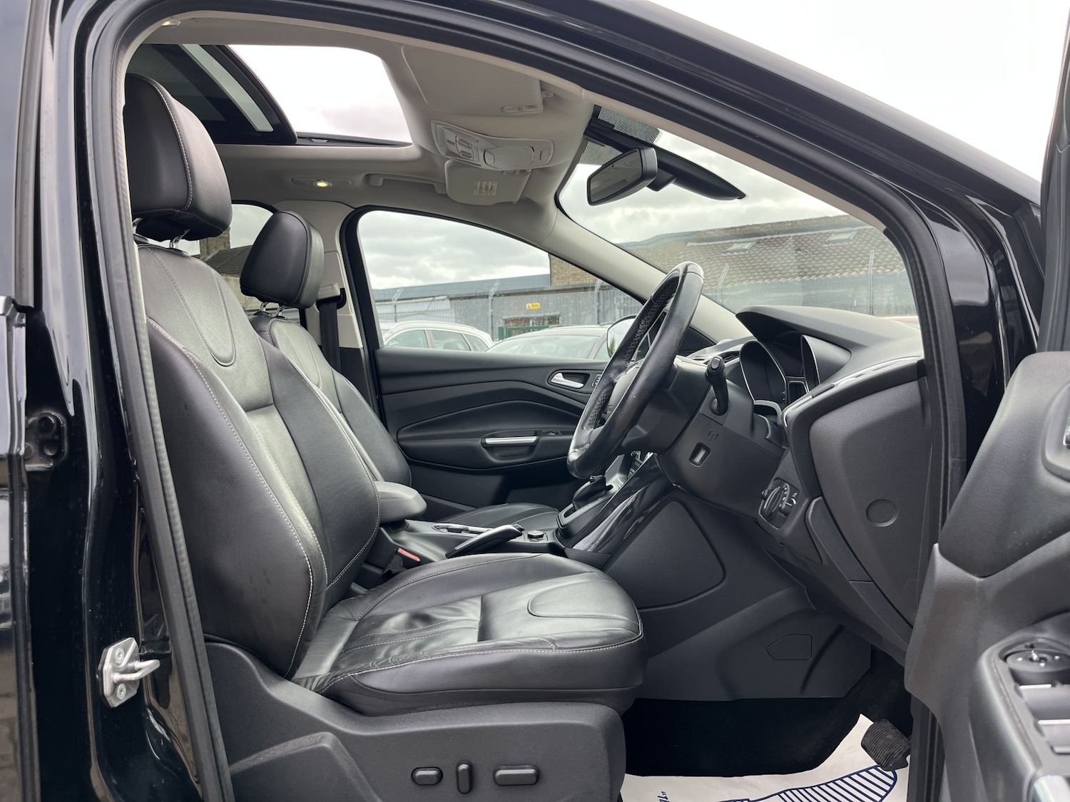 Used Ford Kuga 2014 for sale - 76455524: Photo 12