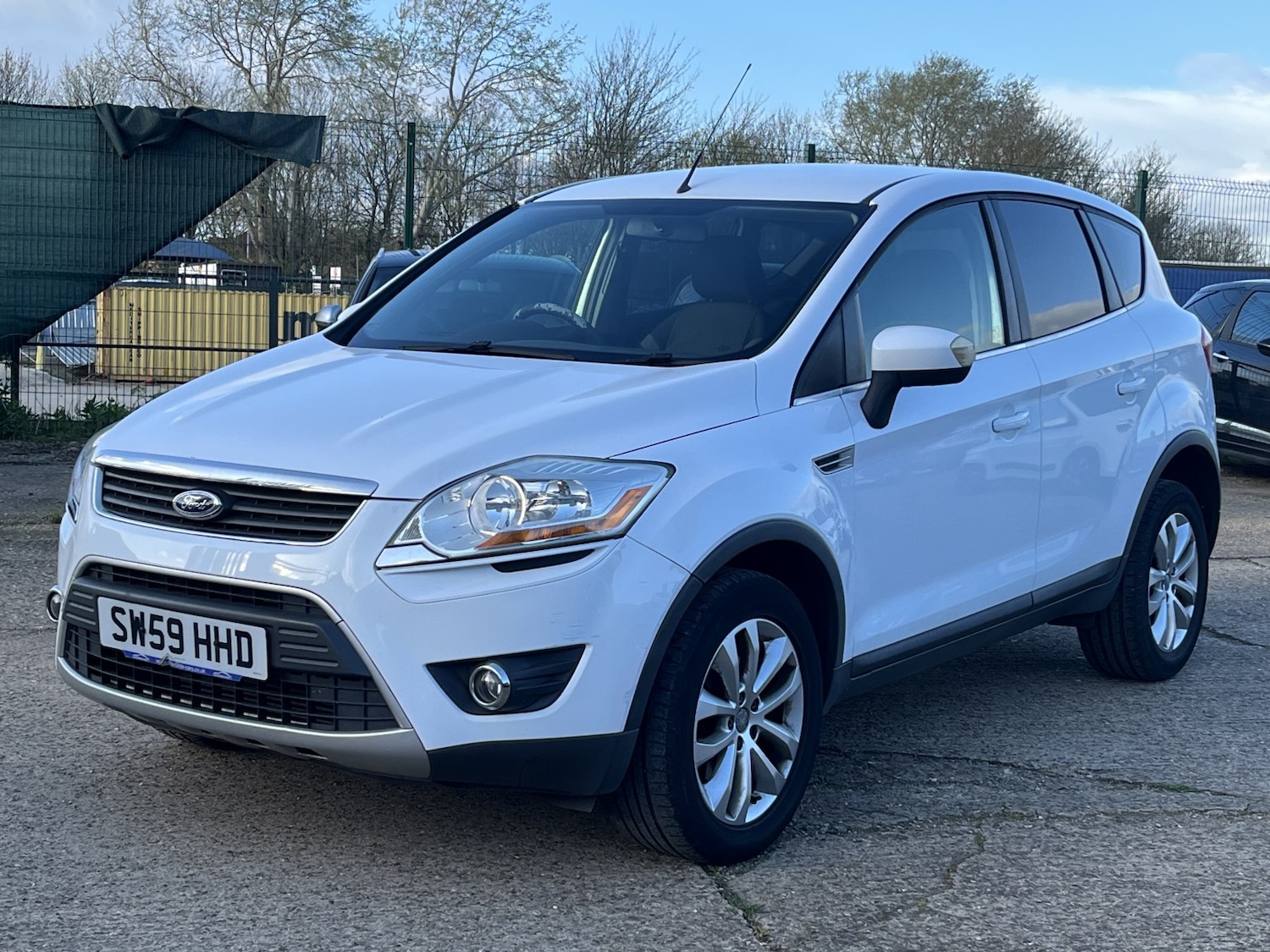 Used Ford Kuga 2010 for sale - 78064160: Photo 2