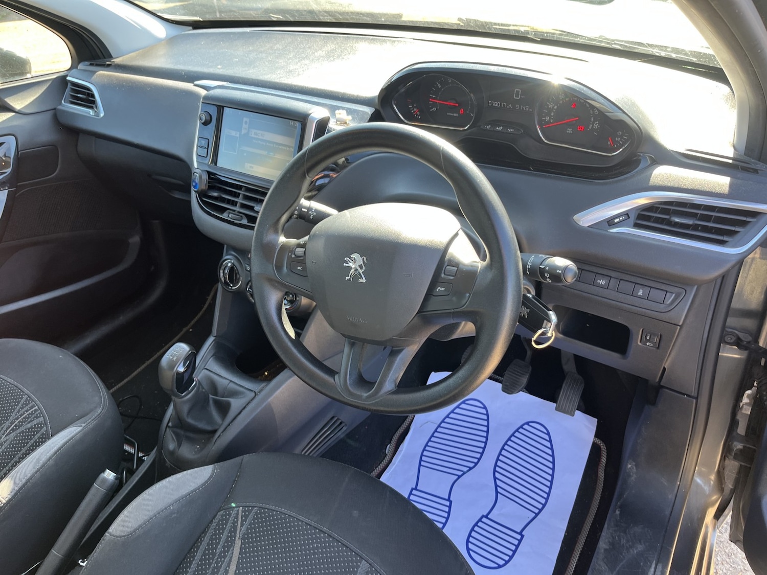 Used Peugeot 208 2012 for sale - 77997242: Photo 13