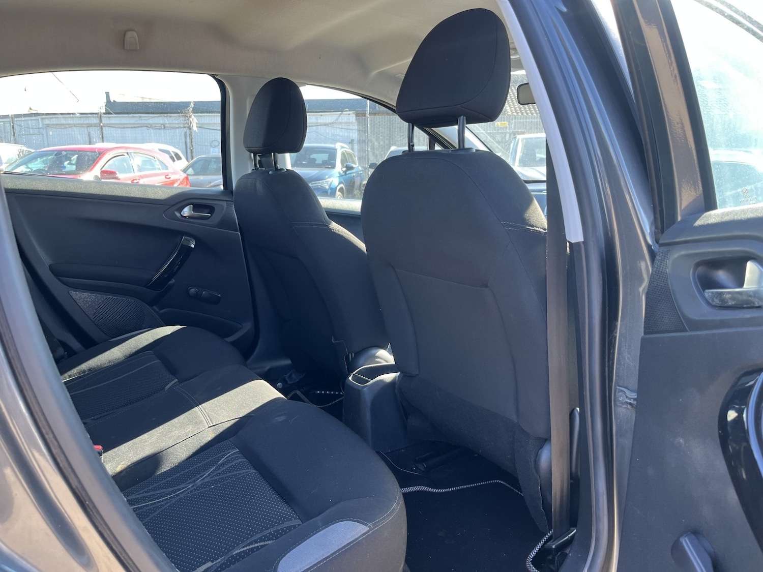 Used Peugeot 208 2012 for sale - 77997242: Photo 17