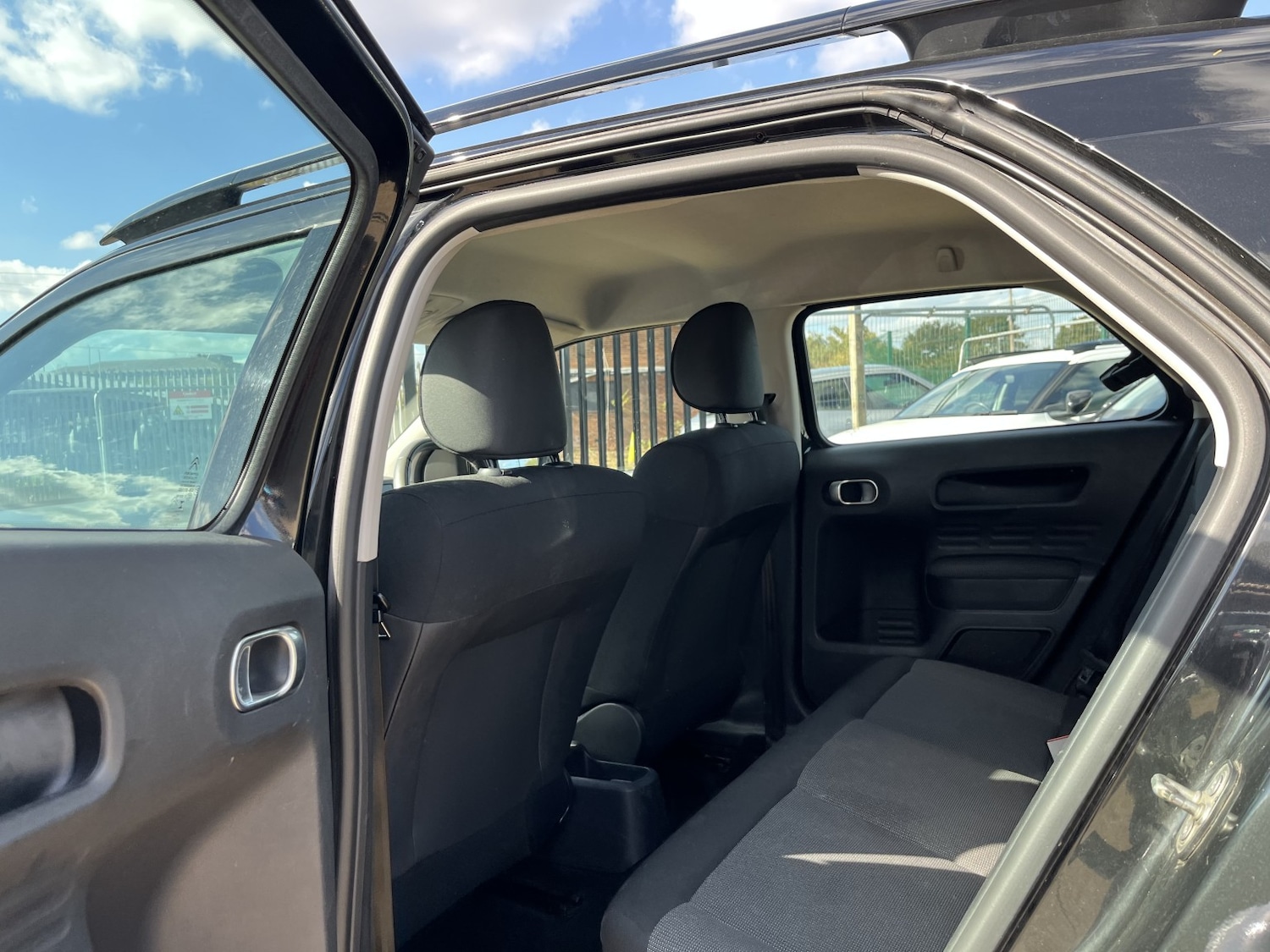 Used Citroen C4 Cactus 2017 for sale - 76128874: Photo 23