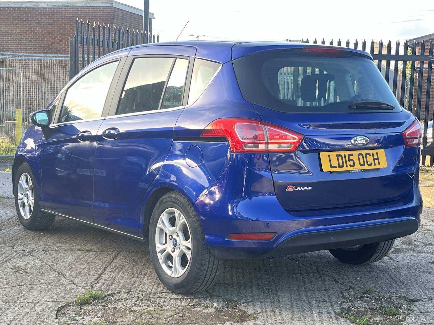 Used Ford B-MAX 2015 for sale - 76897050: Photo 4