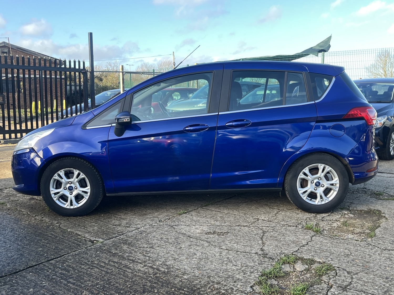 Used Ford B-MAX 2015 for sale - 76897050: Photo 8