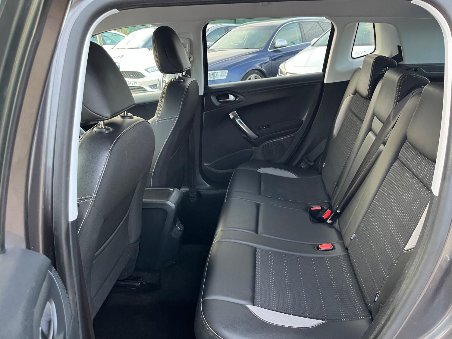 Used Peugeot 2008 2015 for sale - 75948291: Photo 19