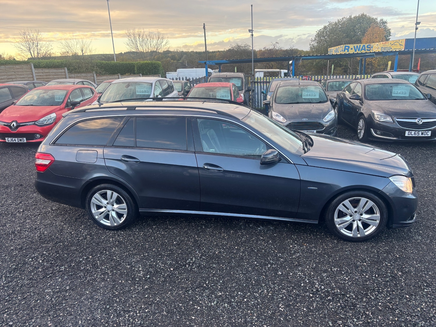 Used Mercedes-Benz E Class 2010 for sale - 76379112: Photo 3