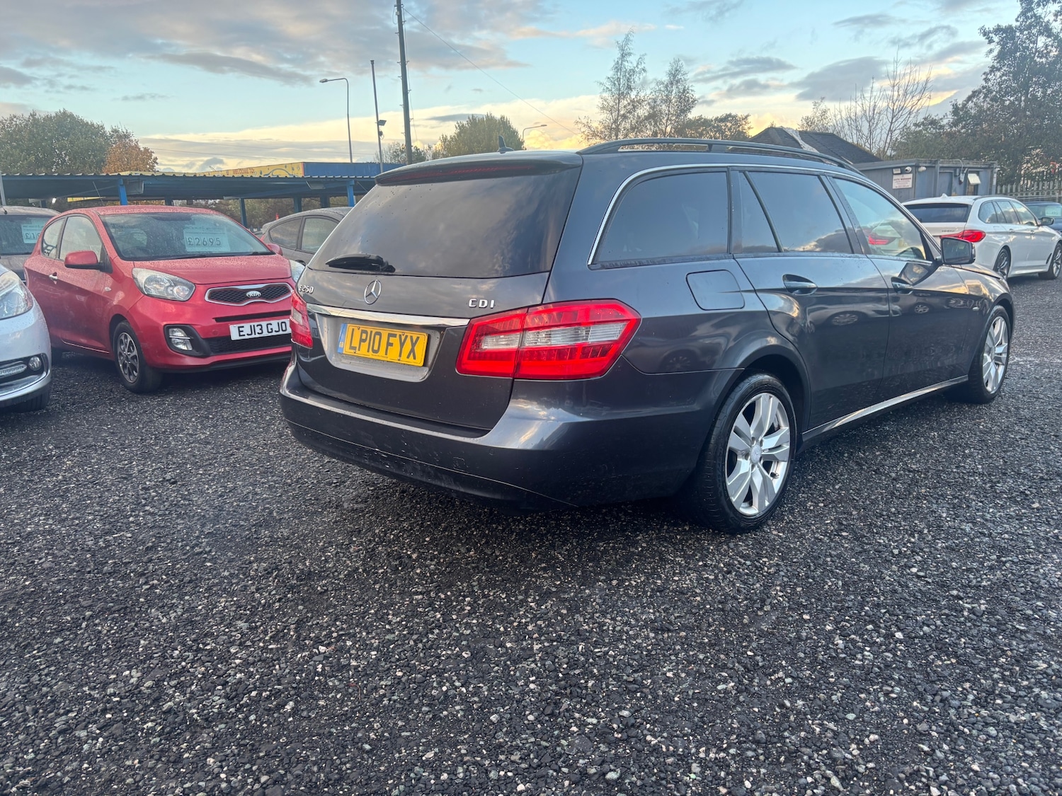 Used Mercedes-Benz E Class 2010 for sale - 76379112: Photo 4