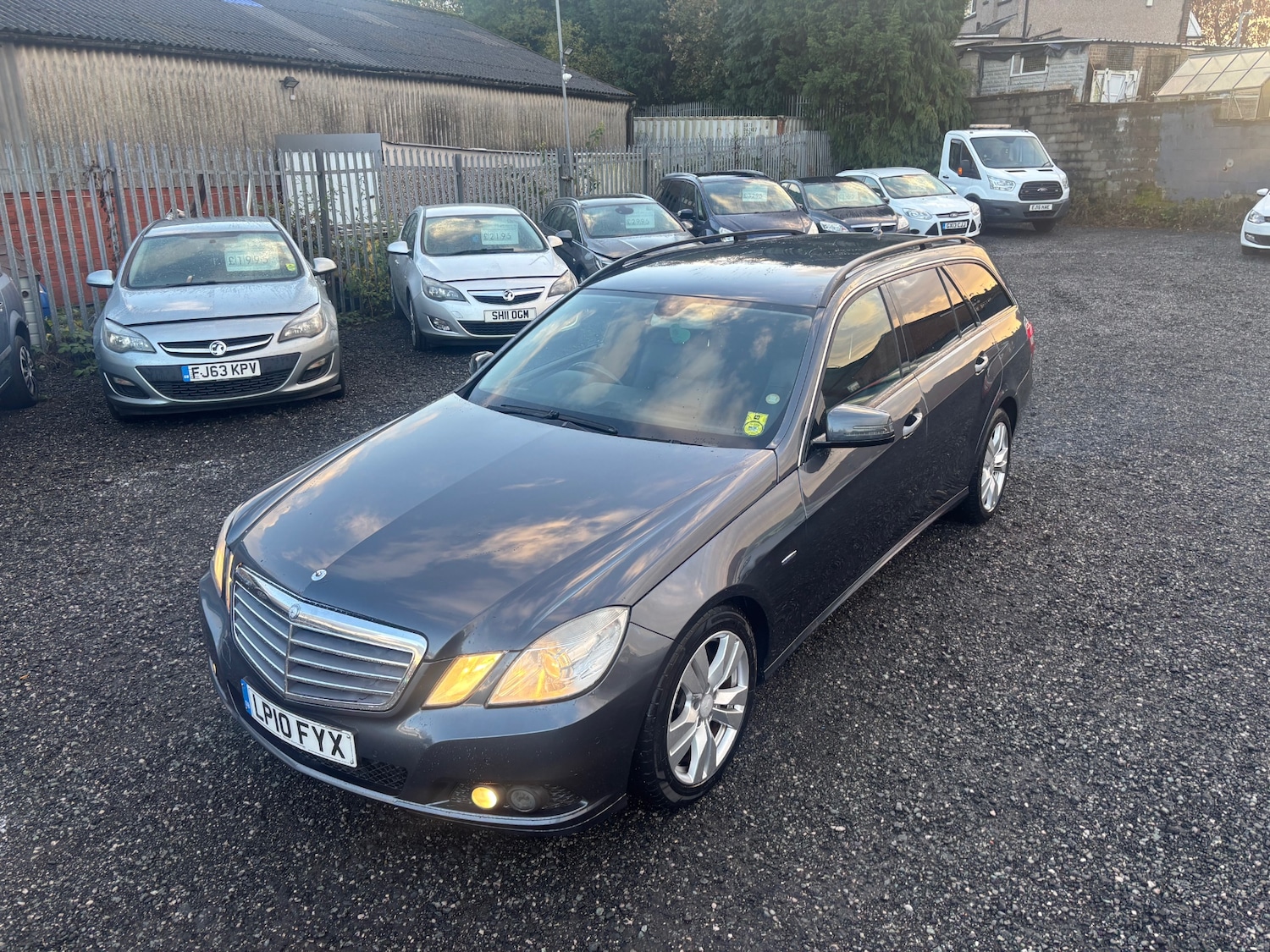 Used Mercedes-Benz E Class 2010 for sale - 76379112: Photo 9