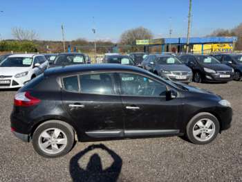 Used Renault Megane 2010 for sale - 74060653: Photo