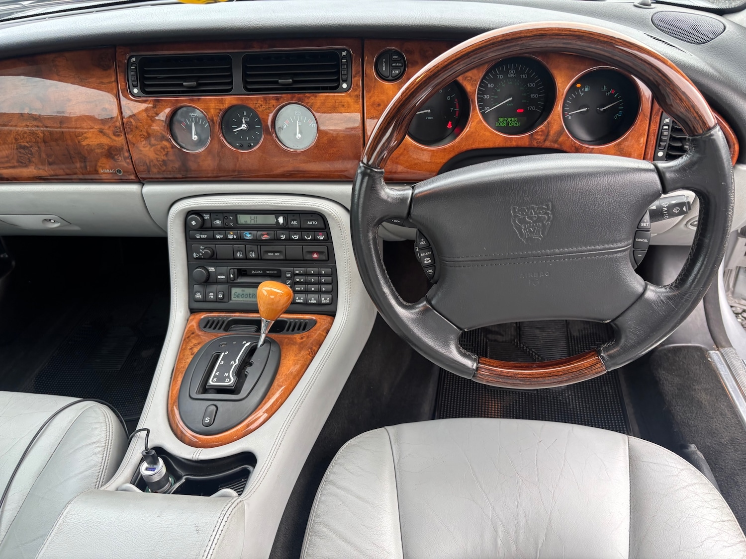 Used Jaguar XK8 2003 for sale - 76541490: Photo 12