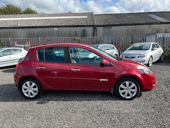 Used Renault Clio 2010 for sale - 75820746: Photo