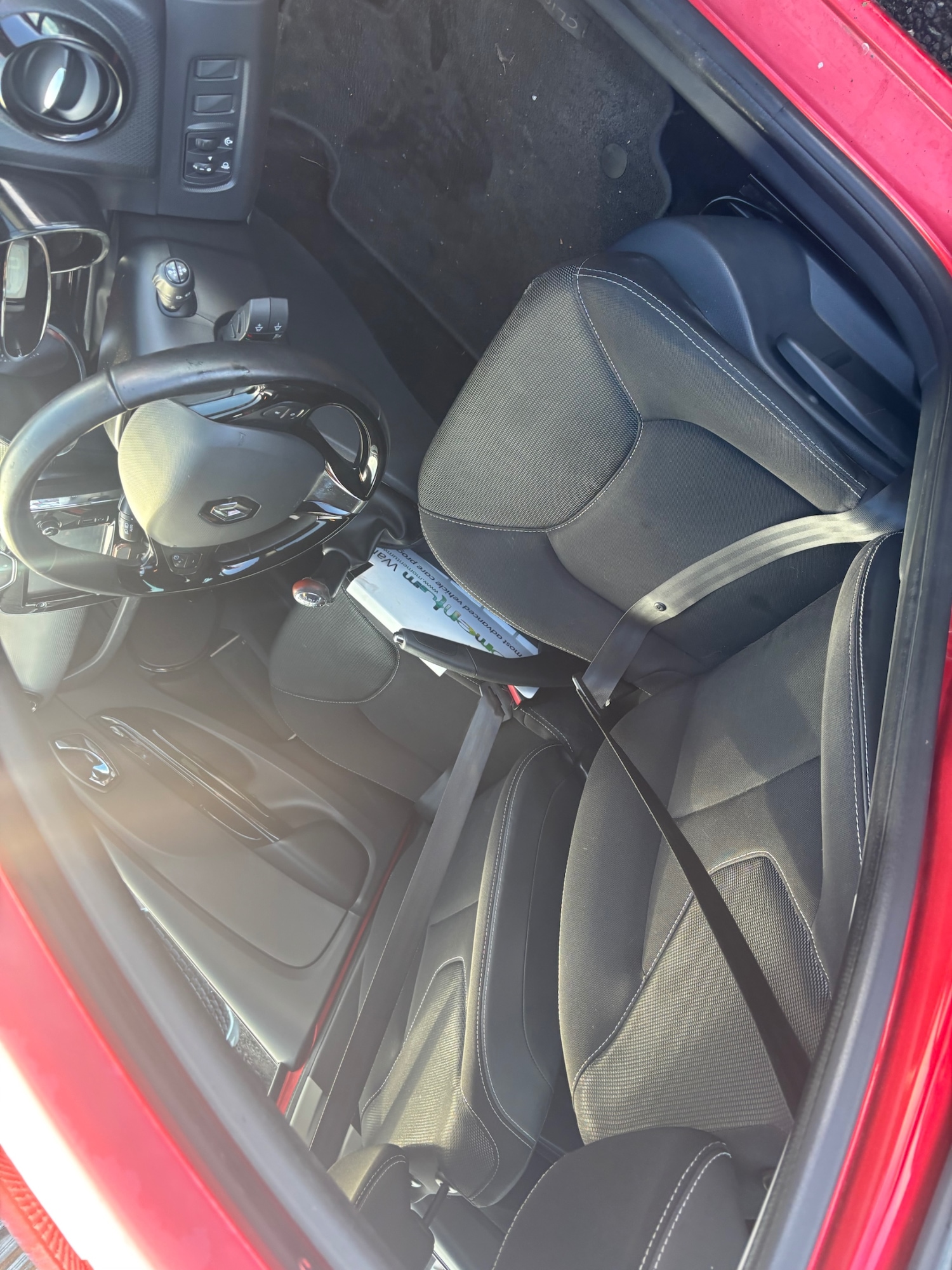 Used Renault Clio 2014 for sale - 76541496: Photo 11