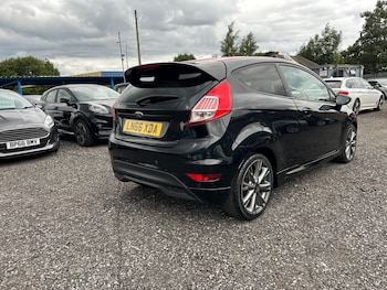 Used Ford Fiesta 2016 for sale - 75453400: Photo