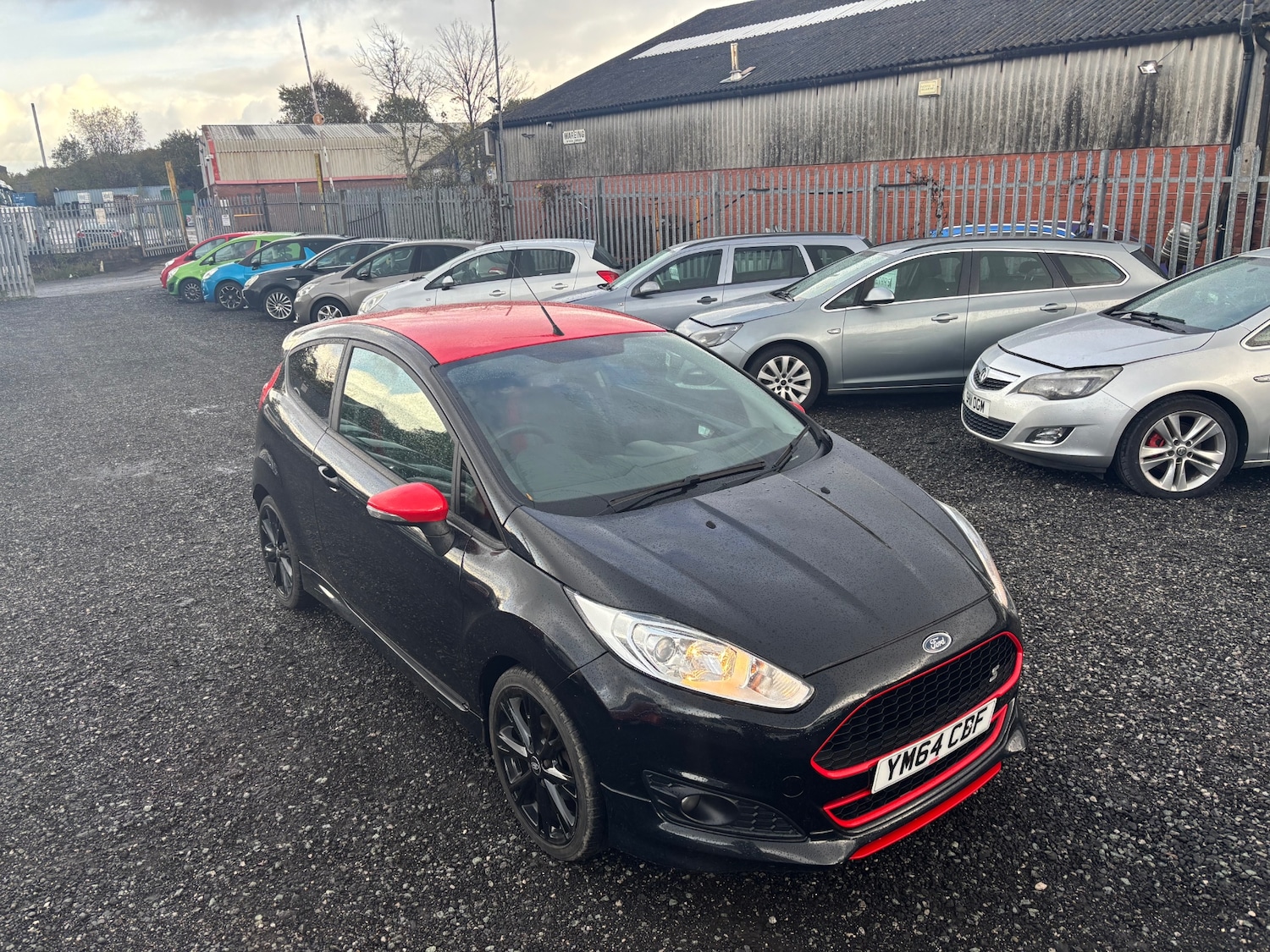 Used Ford Fiesta 2015 for sale - 76383189: Photo 2