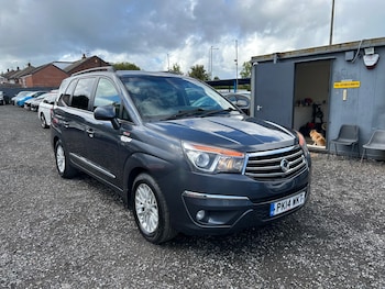 Used Ssangyong Turismo 2014 for sale - 75904358: Photo