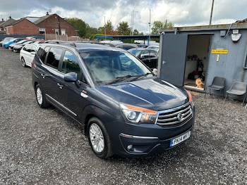 Used Ssangyong Turismo 2014 for sale - 75904358: Photo