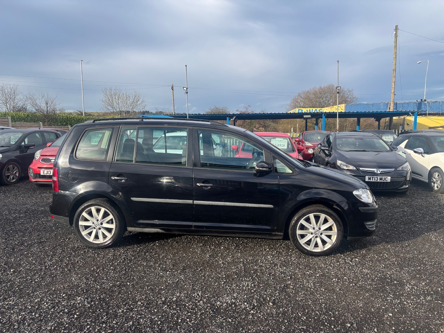 Used Volkswagen Touran 2010 for sale - 77261191: Photo 3