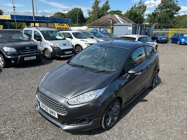 Used Ford Fiesta 2016 for sale - 75133890: Photo 2