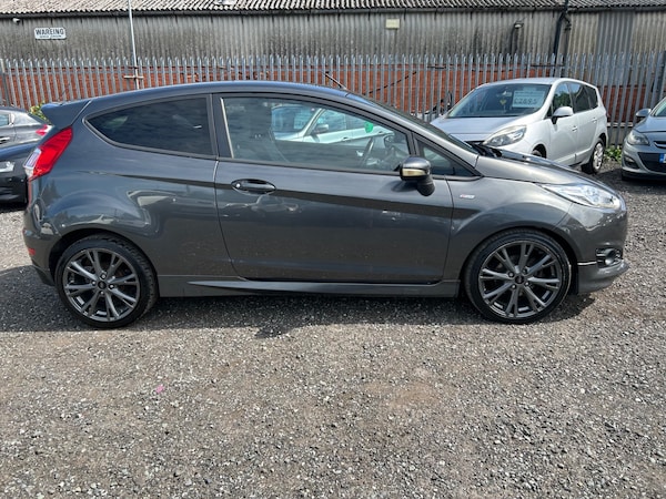 Used Ford Fiesta 2016 for sale - 75133890: Photo 5