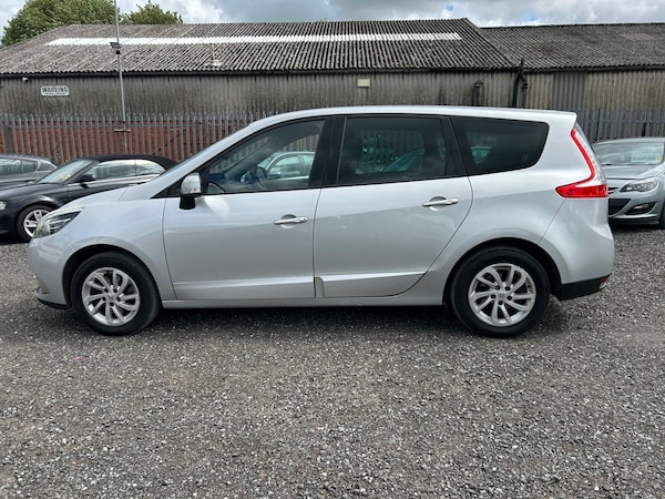 Used Renault Grand Scenic 2014 for sale - 75036822: Photo 8