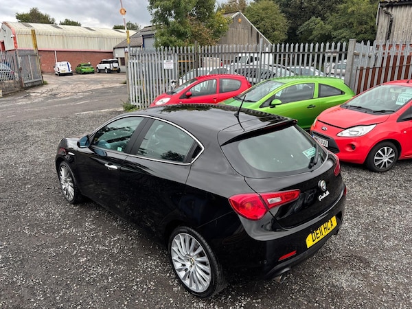 Used Alfa Romeo Giulietta 2011 for sale - 76129335: Photo 5
