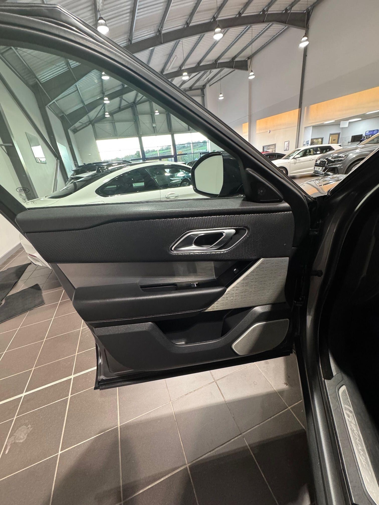 Used Land Rover Range Rover Velar 2018 for sale - 76658012: Photo 20