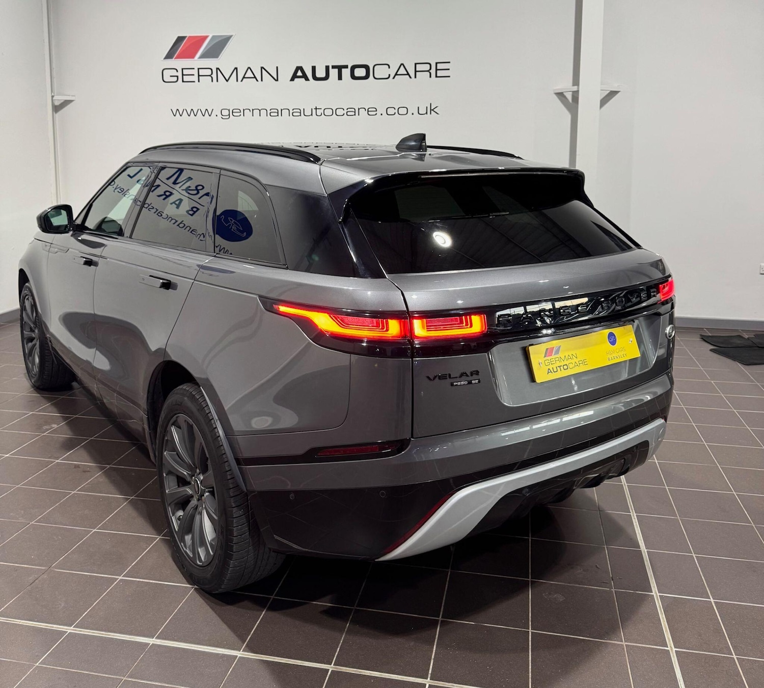 Used Land Rover Range Rover Velar 2018 for sale - 76658012: Photo 4
