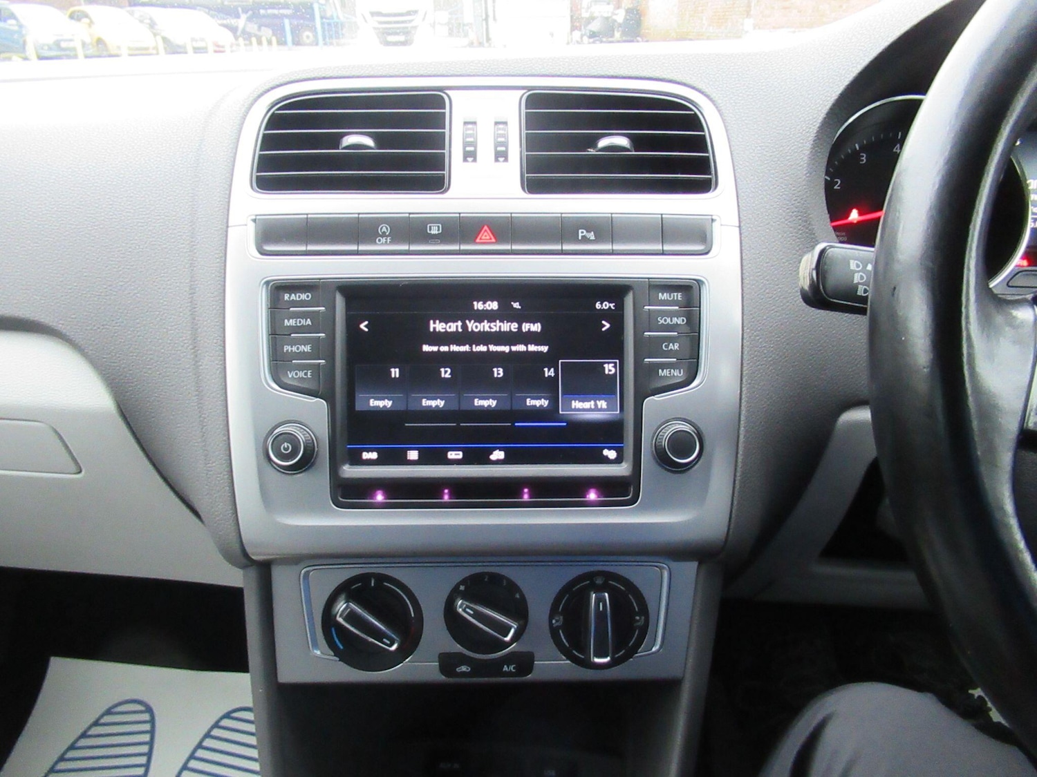 Used Volkswagen Polo for sale - 77425349: Photo 31