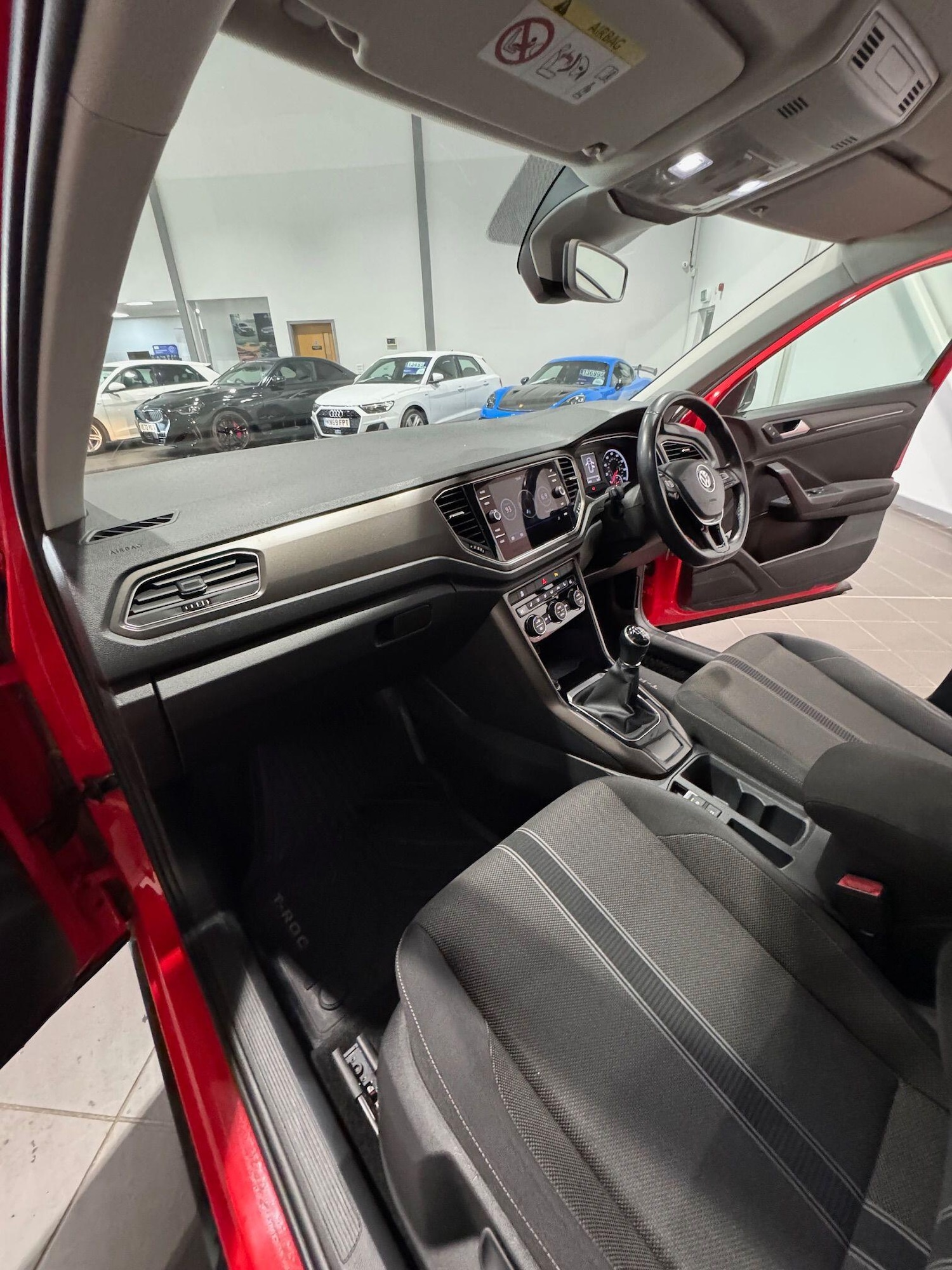 Used Volkswagen T-Roc 2018 for sale - 76832736: Photo 13