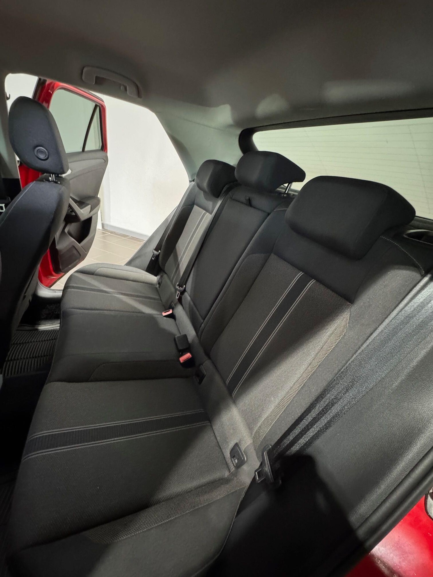 Used Volkswagen T-Roc 2018 for sale - 76832736: Photo 18