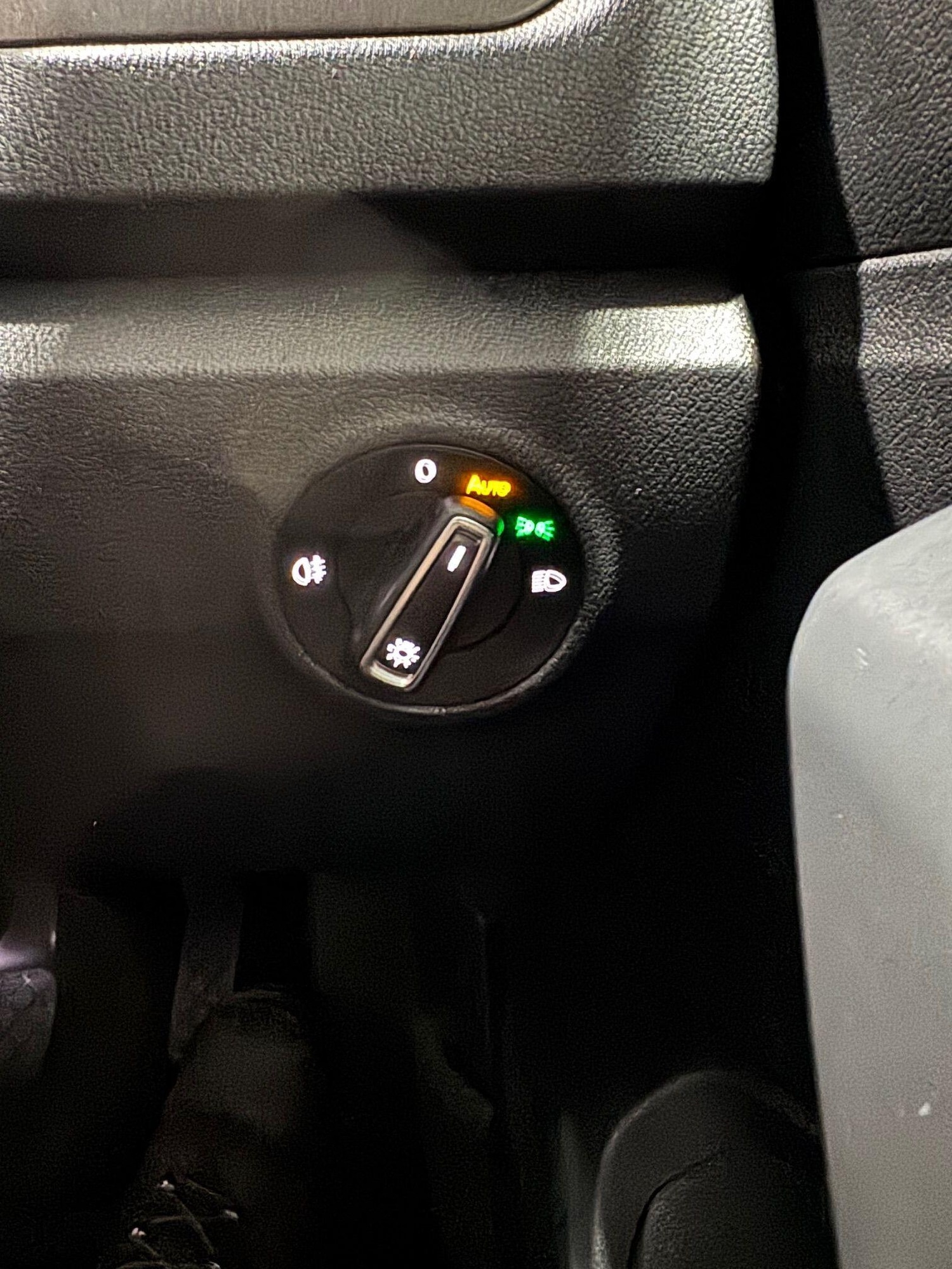 Used Volkswagen T-Roc 2018 for sale - 76832736: Photo 21