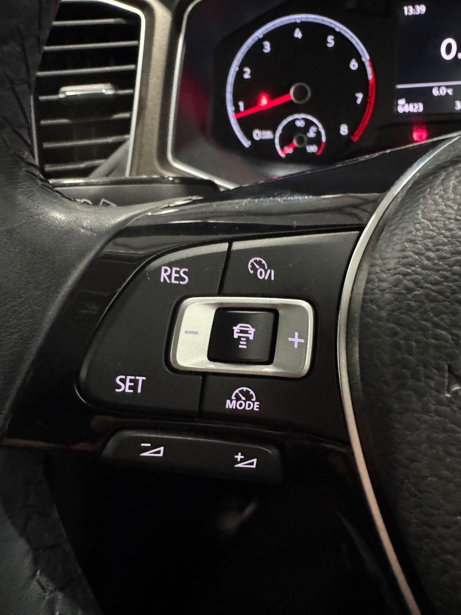 Used Volkswagen T-Roc 2018 for sale - 76832736: Photo 22