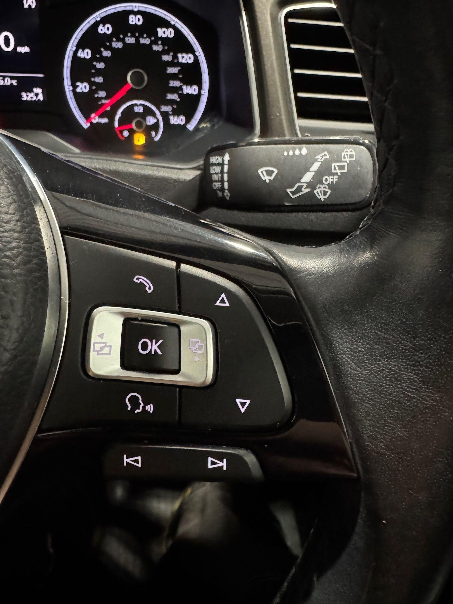 Used Volkswagen T-Roc 2018 for sale - 76832736: Photo 23