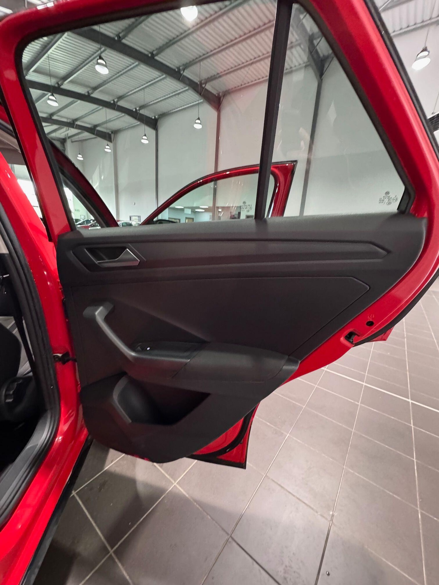 Used Volkswagen T-Roc 2018 for sale - 76832736: Photo 26